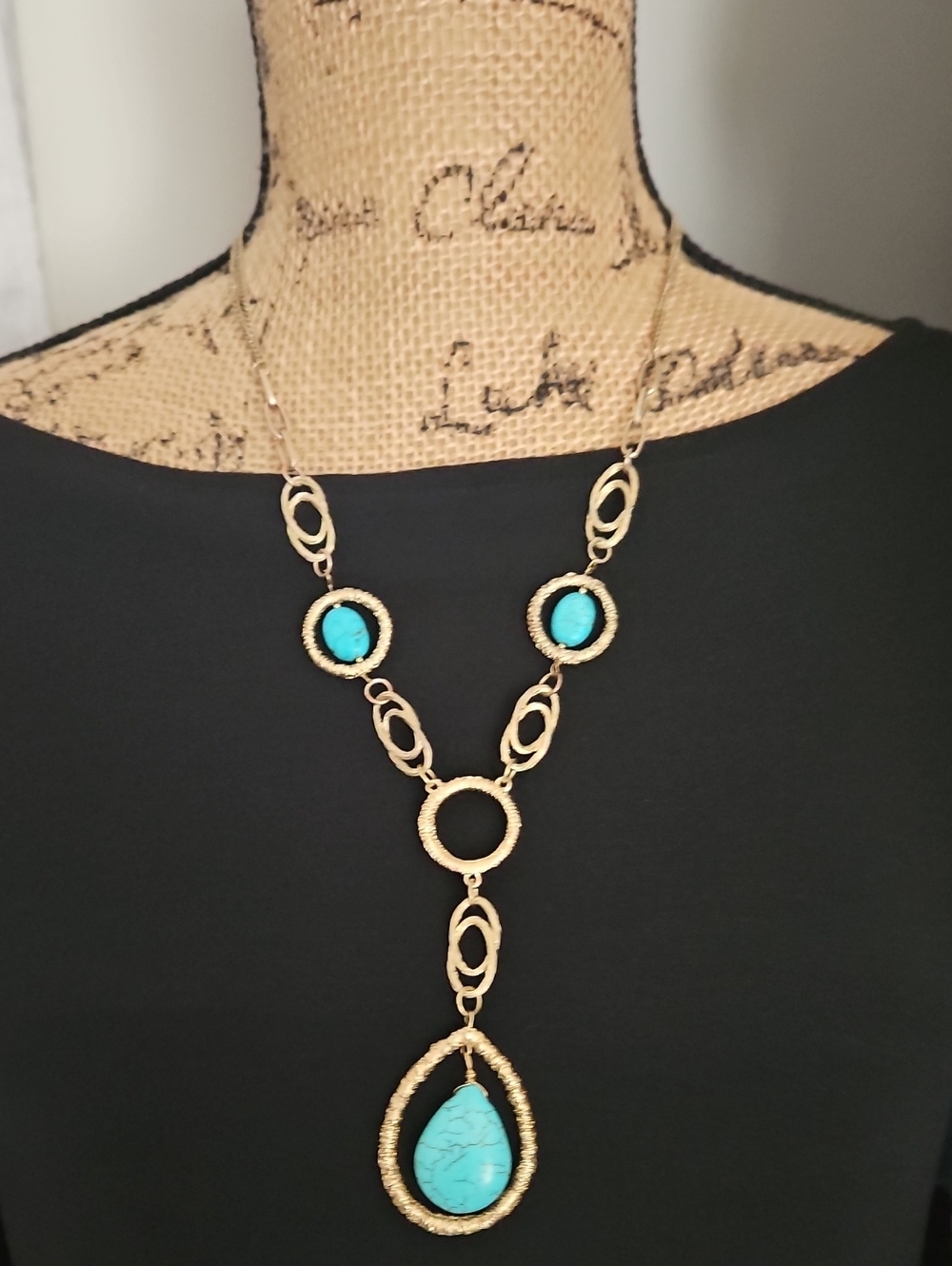 GAROLD C MILLER, Blue Howlite Necklace.